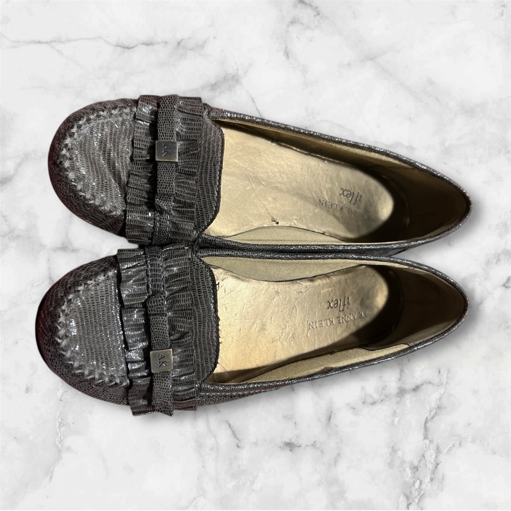 Anne Klein Gray Flats with Classic Design - Picture 3 of 4